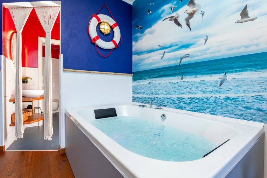 marine-style-room-hotel-kalura